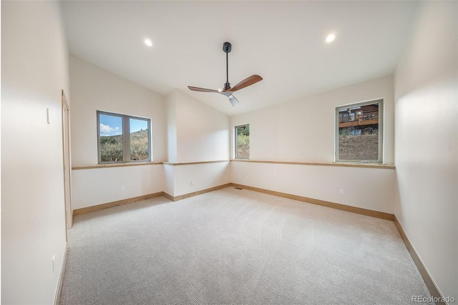 Spacious, unfurnished interior of a new home in , Hot Sulphur Springs (Image 9).