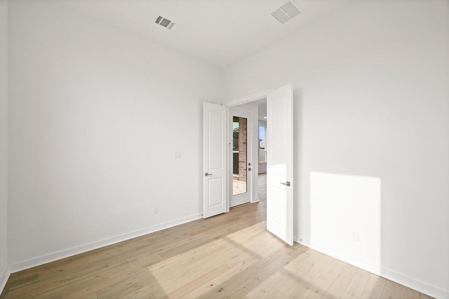 Spacious, unfurnished interior of a new home in Grand Central Park: 55ft. lots, Conroe (Image 20).