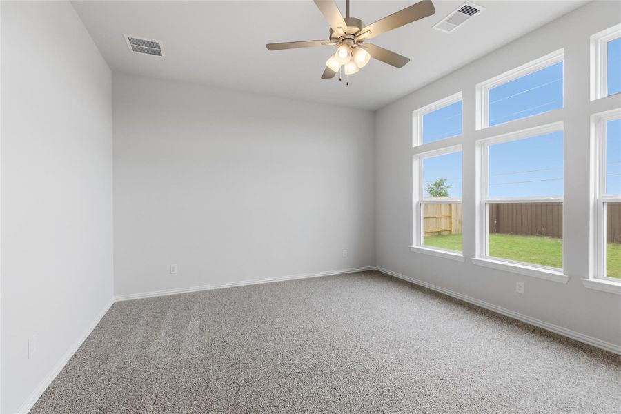 Spacious, unfurnished interior of a new home in Brookewater, Rosenberg (Image 29).