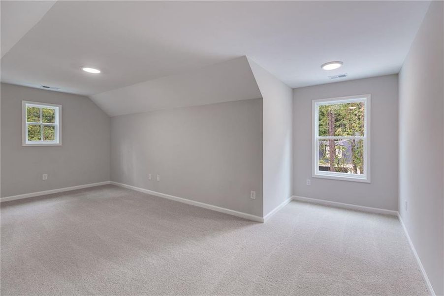 Spacious, unfurnished interior of a new home in Liberty Station, Bremen (Image 31).