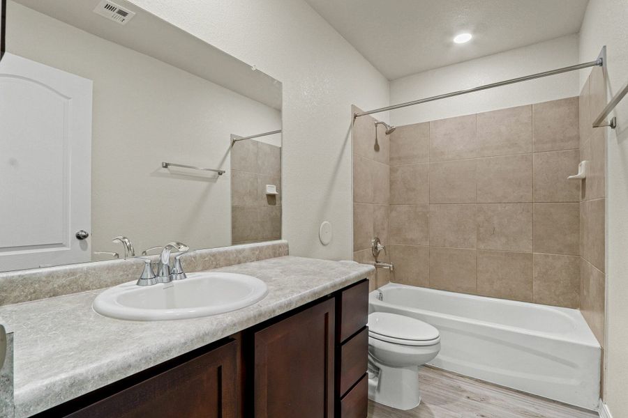 Furnished interior view inside a new home in Rancho Desierto Bello, Horizon City (Image 13).