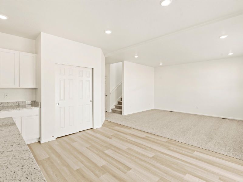 Spacious, unfurnished interior of a new home in Lorson Ranch : The Springs Collection, Colorado Springs (Image 8).
