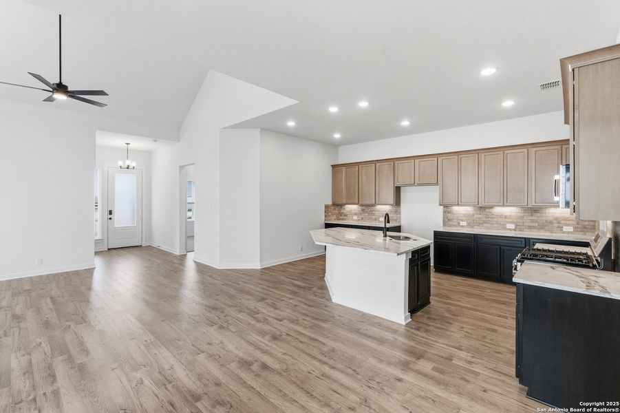 Image 36 of a home in The Crossvine – Garden Homes.