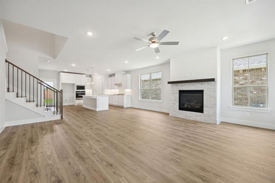 Spacious, unfurnished interior of a new home in Dove Hollow, Waxahachie (Image 14). Spacious, unfurnished interior of a new home in Dove Hollow, Waxahachie (Image 14).