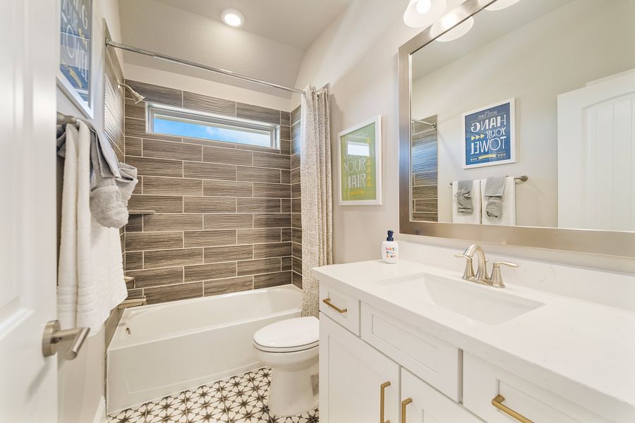 Representative furnished interior of a home built from the Sedona by Beazer Homes in Copia Pines, Montgomery (Image 9).