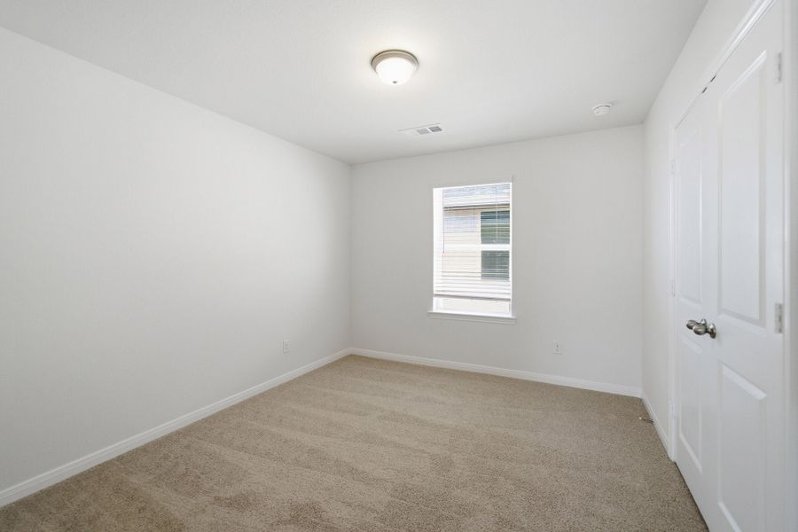 Spacious, unfurnished interior of a new home in La Terra, Celina (Image 47).