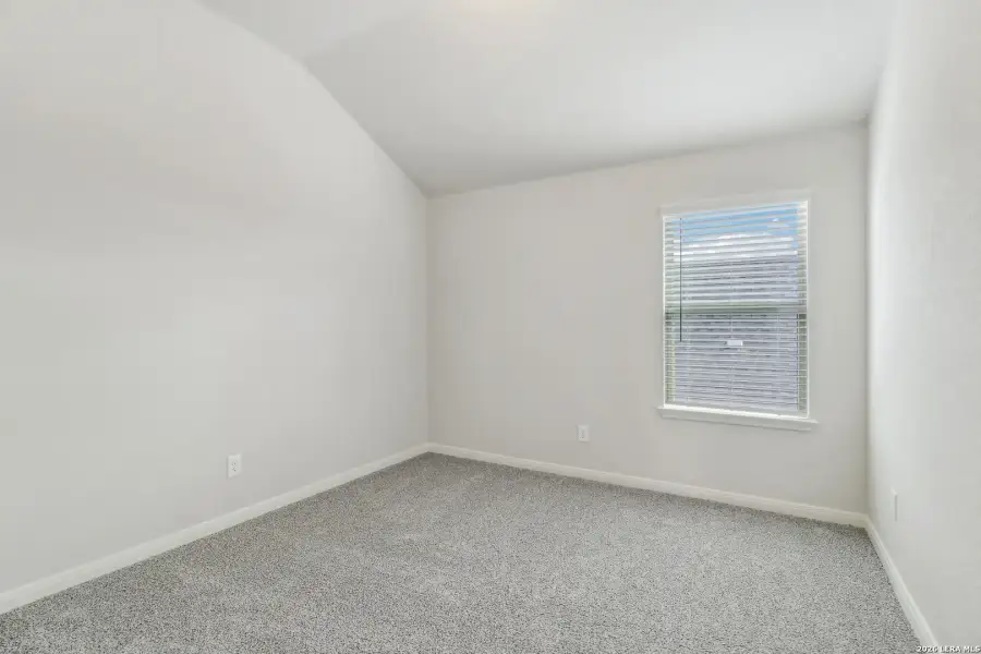 Spacious, unfurnished interior of a new home in , San Antonio (Image 20).