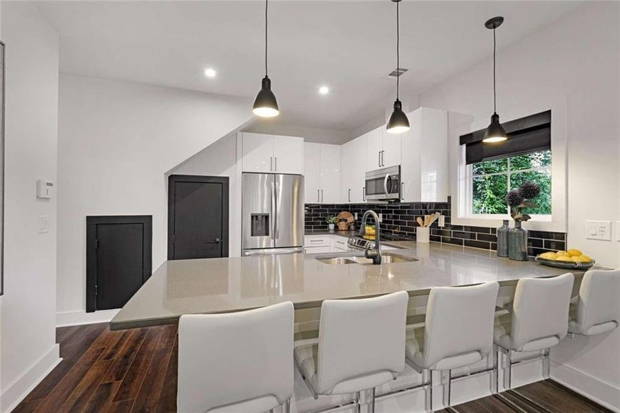 Furnished interior view inside a new home in , Atlanta (Image 6).