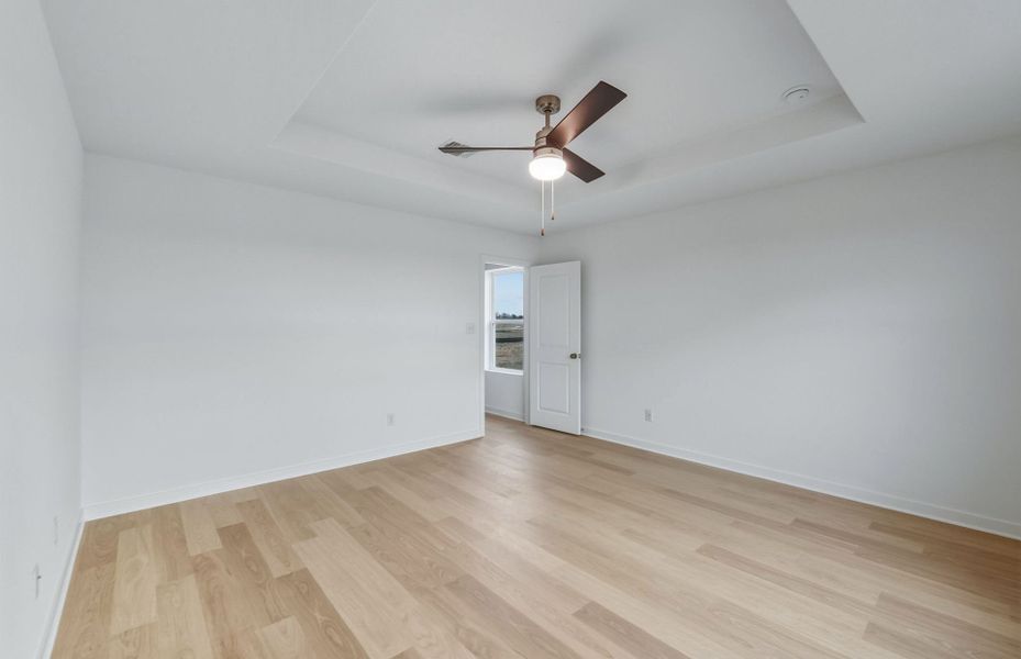 Spacious, unfurnished interior of a new home in Larson Crossing, Elgin (Image 16).