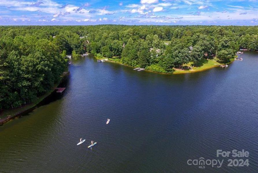 Mountain Island Lake - Tranquil outdoor adventure nearby