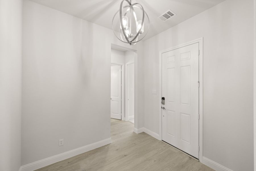 Spacious, unfurnished interior of a new home in Sheppard's Place, Waxahachie (Image 14). Spacious, unfurnished interior of a new home in Sheppard's Place, Waxahachie (Image 14).