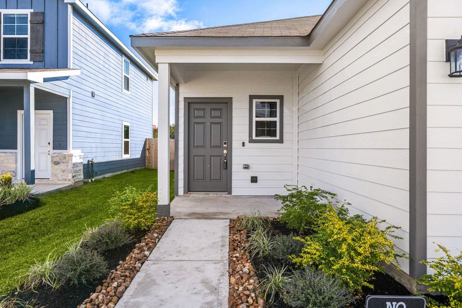 Exterior details and patio area of a home in Northpark South, Porter (Image 3).