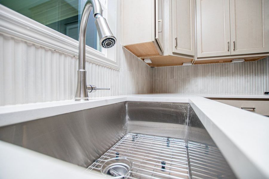 Close-up of interior finishes inside a home in WOODMONT RESERVE, Roopville (Image 47).