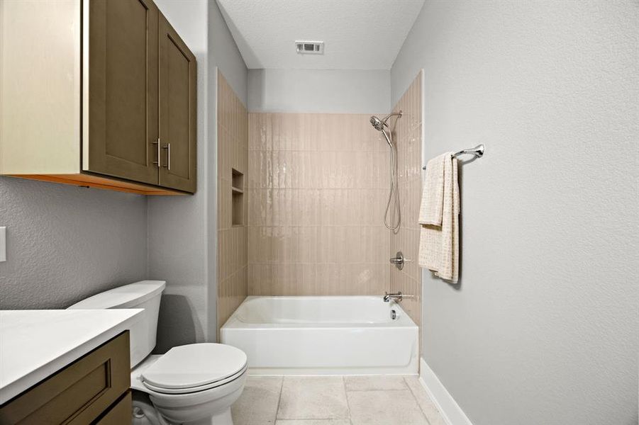 Furnished interior view inside a new home in , Cleburne (Image 26).