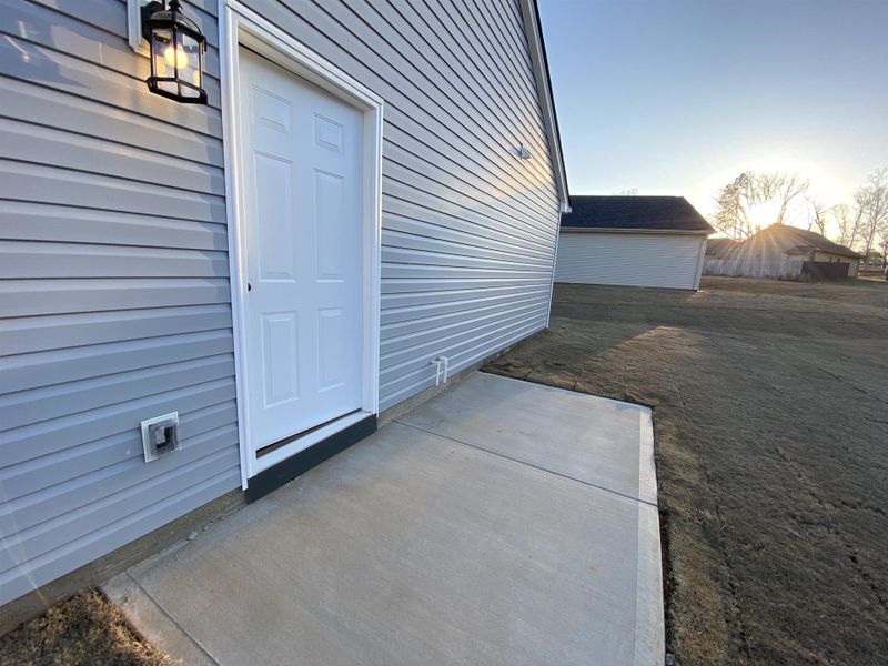 Exterior details and patio area of a home in Gentry Place, Spartanburg (Image 4).