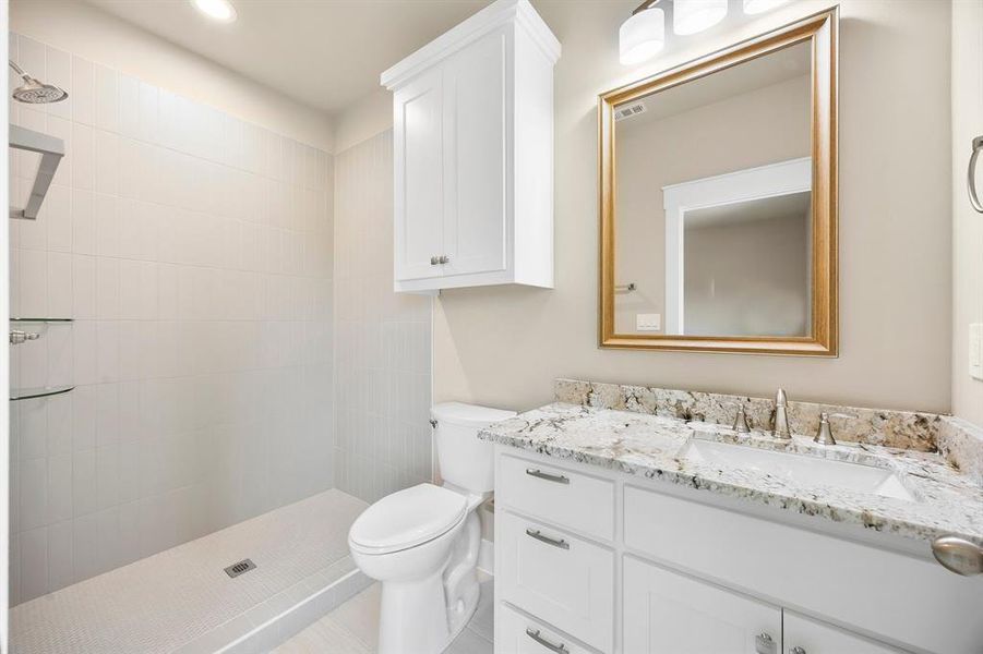 Upstairs Ensuite bathroom Upstairs Ensuite bathroom