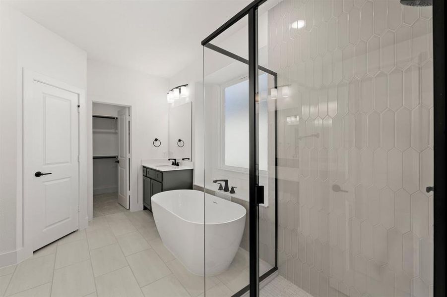 Furnished interior view inside a new home in Edgewood Creek, Celina (Image 14).