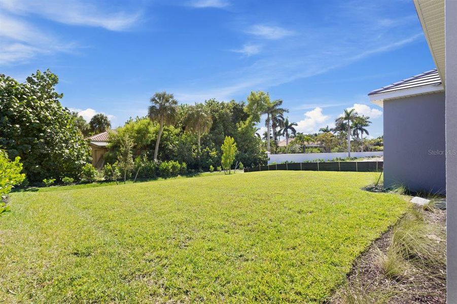 Image 26 of a home in Sandy Key.