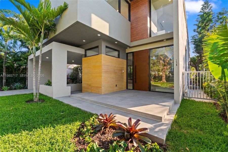 Exterior details and patio area of a home in , Miami (Image 4).