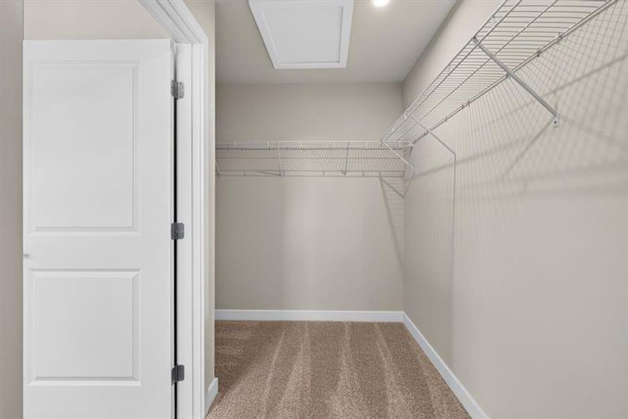 Spacious, unfurnished interior of a new home in Beacon Point at New Hampstead, Savannah (Image 28). Spacious, unfurnished interior of a new home in Beacon Point at New Hampstead, Savannah (Image 28).