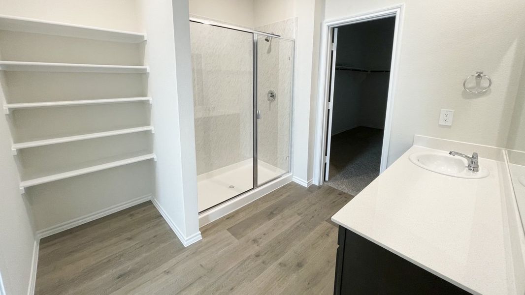 Representative furnished interior of a home built from the Peterson by D.R. Horton in Sweetwater Springs, Sherman (Image 6).
