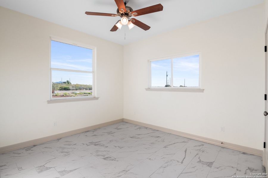Spacious, unfurnished interior of a new home in , Uvalde (Image 29).