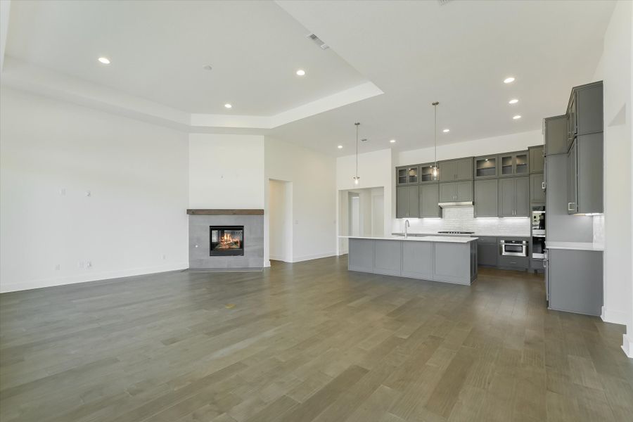 Representative unfurnished interior of a home built from the Vanderpool II by Giddens Homes in Whispering Wind, Bertram (Image 71).