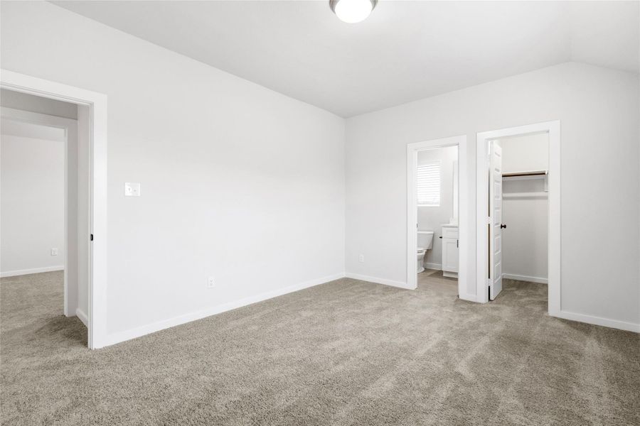 Spacious, unfurnished interior of a new home in Glendale Lakes, Arcola (Image 9).