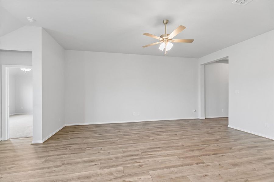 Spacious, unfurnished interior of a new home in Aldeana, Bonney (Image 24).