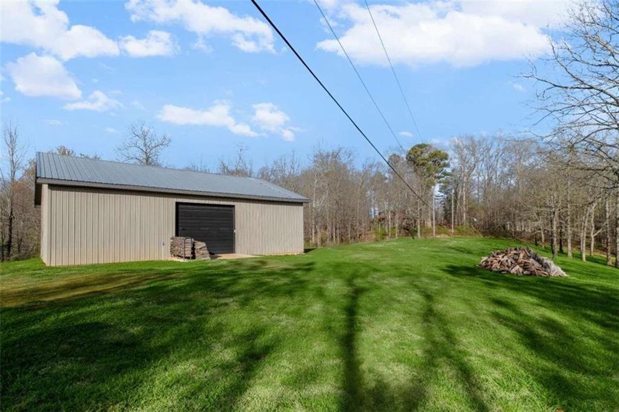 Exterior details and patio area of a home in , Talking Rock (Image 19).