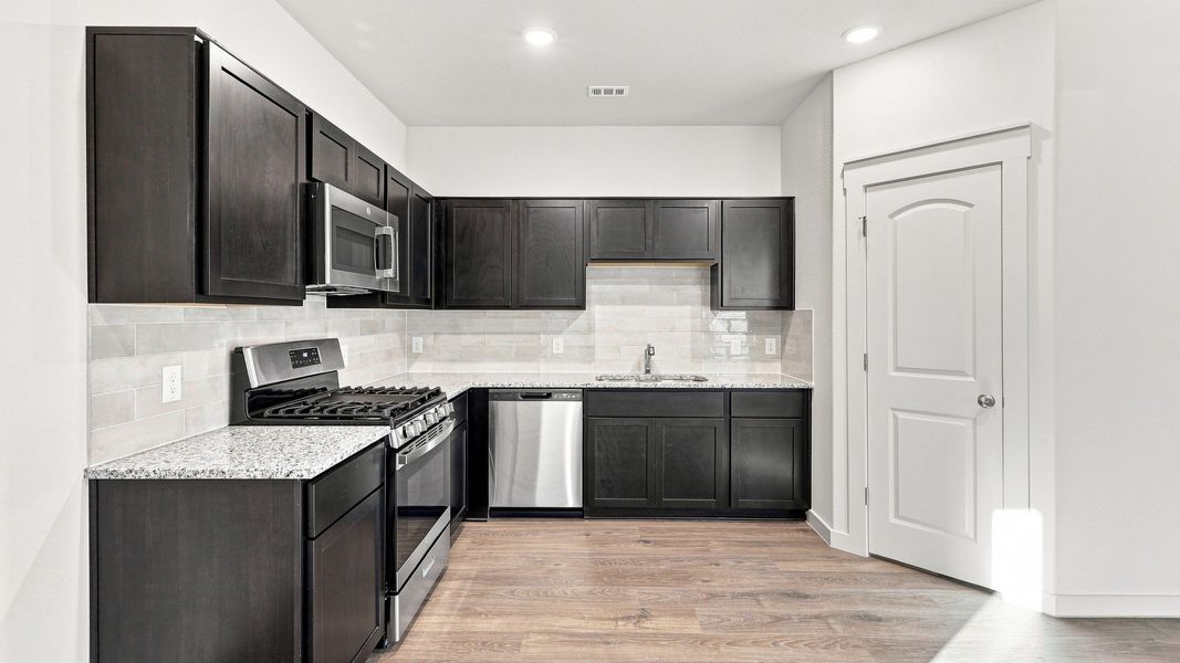 Furnished interior view inside a new home in Walden Pond, Forney (Image 22).