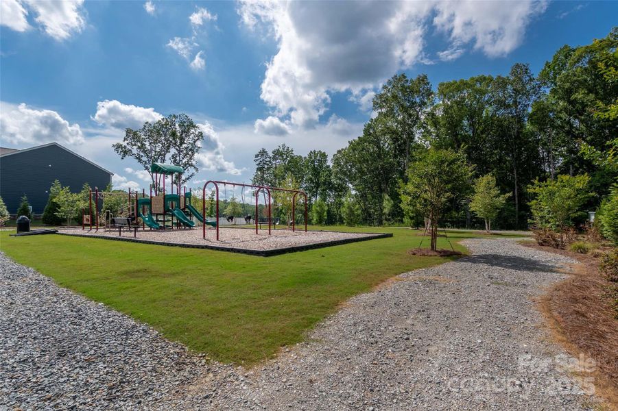 Image 35 of a home in Azalea Ridge.
