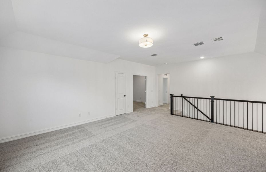 Spacious, unfurnished interior of a new home in Creekview Meadows, Pilot Point (Image 22). Spacious, unfurnished interior of a new home in Creekview Meadows, Pilot Point (Image 22).