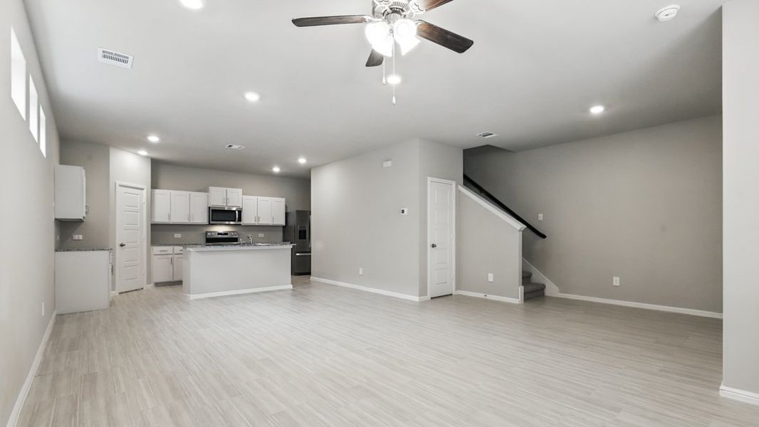 Spacious, unfurnished interior of a new home in Orchard Village, Fort Worth (Image 22). Spacious, unfurnished interior of a new home in Orchard Village, Fort Worth (Image 22).