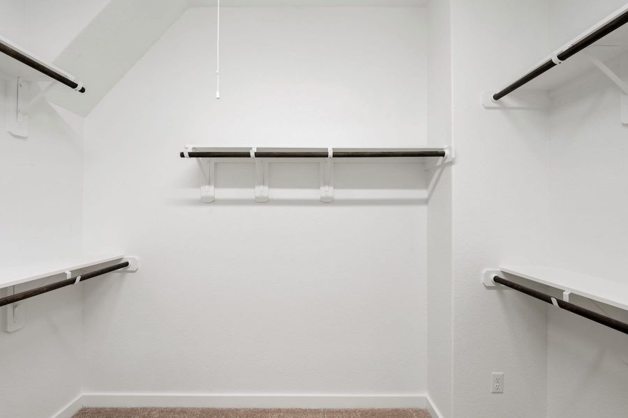 Spacious, unfurnished interior of a new home in Lariat, Liberty Hill (Image 33).