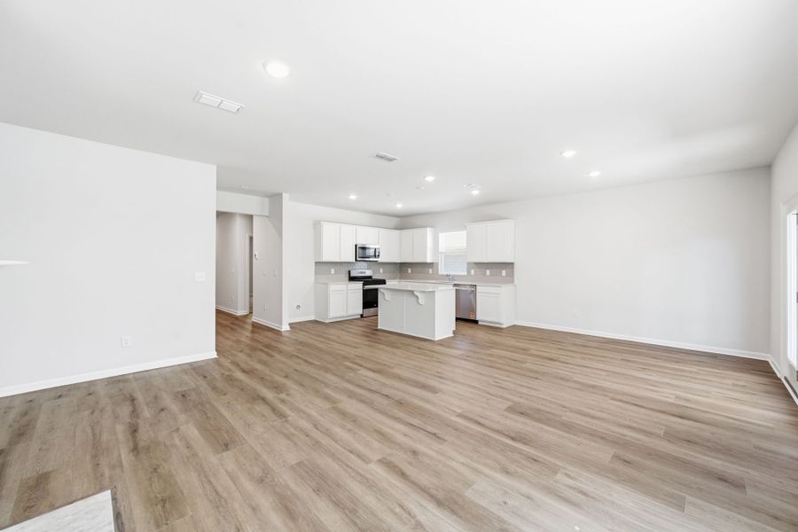 Spacious, unfurnished interior of a new home in Grand Arbor, Blythewood (Image 26). Spacious, unfurnished interior of a new home in Grand Arbor, Blythewood (Image 26).
