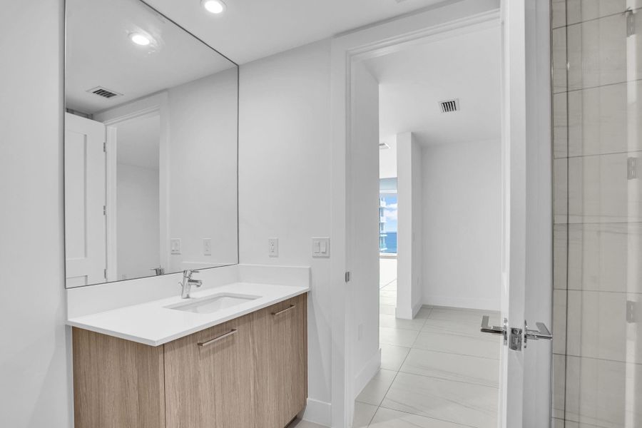 Den with Full Bath Den with Full Bath