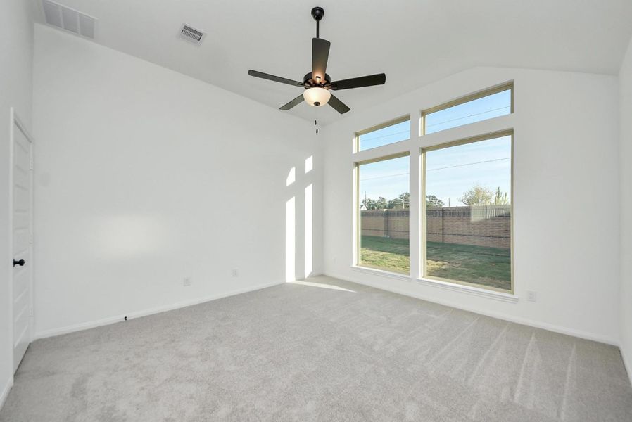 Spacious, unfurnished interior of a new home in Elyson, Katy (Image 13).