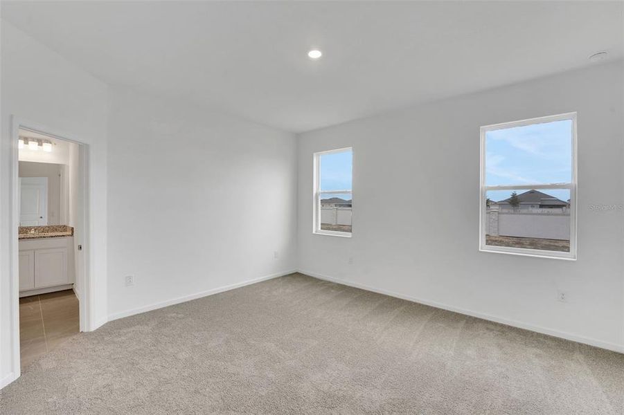 Spacious, unfurnished interior of a new home in Cypress Park Estates, Haines City (Image 17).