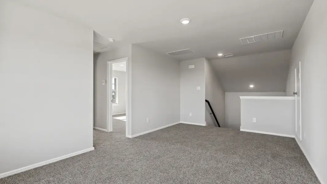 Representative unfurnished interior of a home built from the Midland by D.R. Horton in Audra Oaks, Denton (Image 34).