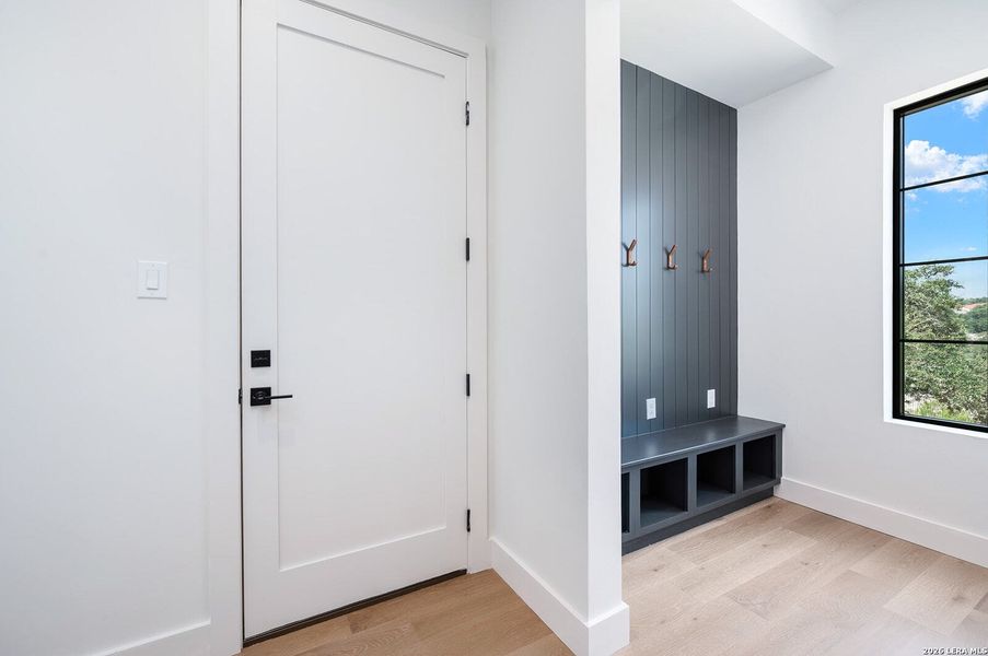 Spacious, unfurnished interior of a new home in , San Antonio (Image 19).