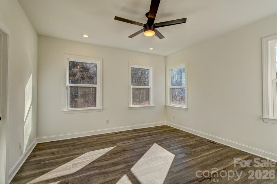 Spacious, unfurnished interior of a new home in , Shelby (Image 14).