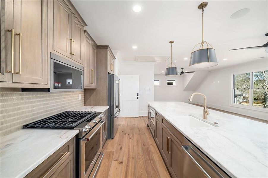Furnished interior view inside a new home in , Alpharetta (Image 46).