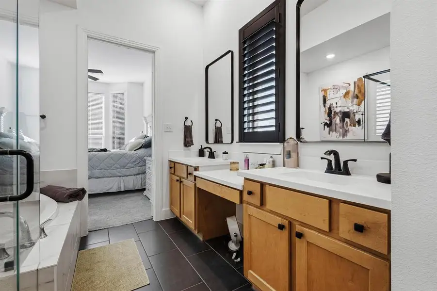 Furnished interior view inside a new home in Gateway Village - The Reserve, Denison (Image 26).