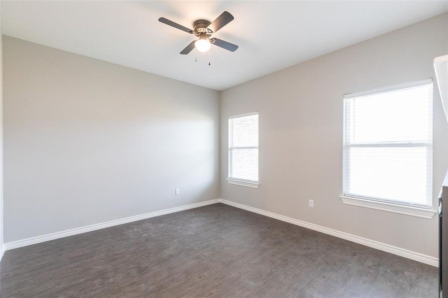 Spacious, unfurnished interior of a new home in , Abilene (Image 27).