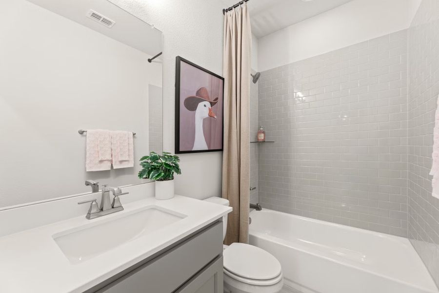 Representative furnished interior of a home built from the Patriot by Rockwell Homes in Walden Pond, Forney (Image 31). Representative furnished interior of a home built from the Patriot by Rockwell Homes in Walden Pond, Forney (Image 31).