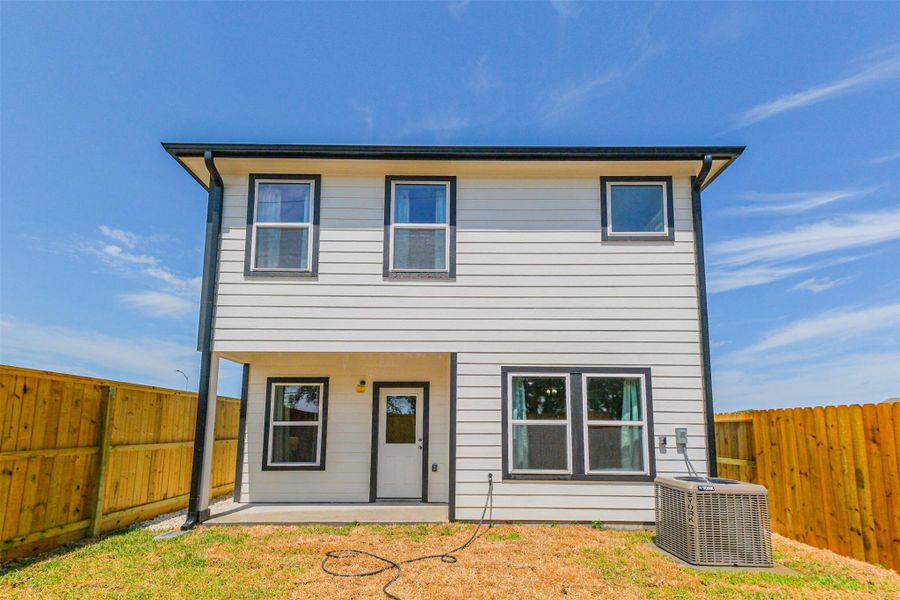 Front exterior of a new home in , Houston, TX, highlighting curb appeal (Image 25).