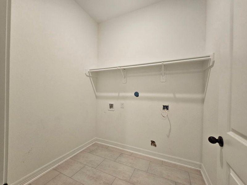 Spacious, unfurnished interior of a new home in Azalea, Brookshire (Image 3).