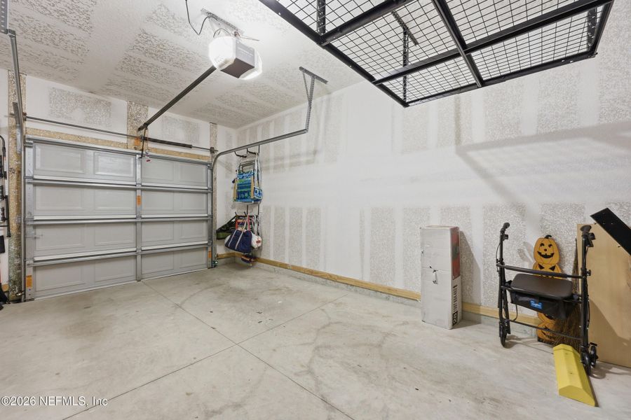 Spacious, unfurnished interior of a new home in , St. Augustine (Image 22).