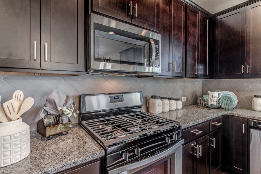 Representative furnished interior of a home built from the Drayton by Caviness & Cates Communities in Maggie Way, Wendell (Image 29).